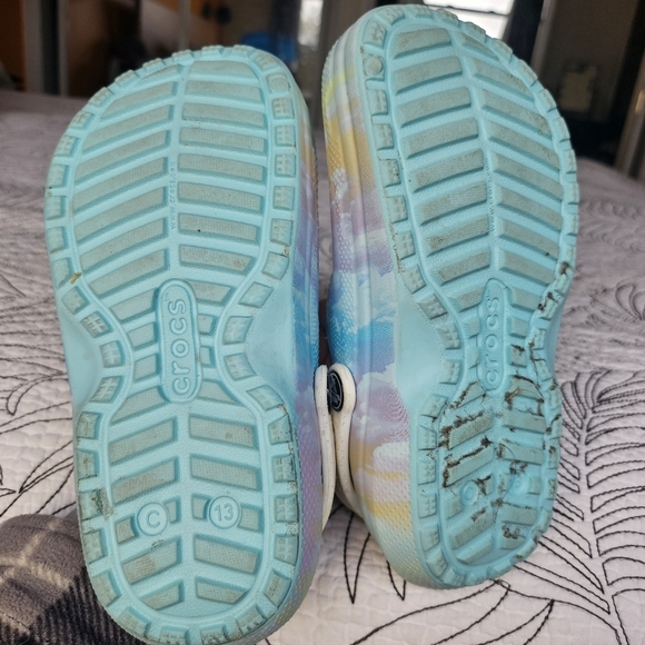 VGUC Crocs Pastel Cloud Clog Fleece Lined Girls 13 Multicolor - Picture 13 of 16